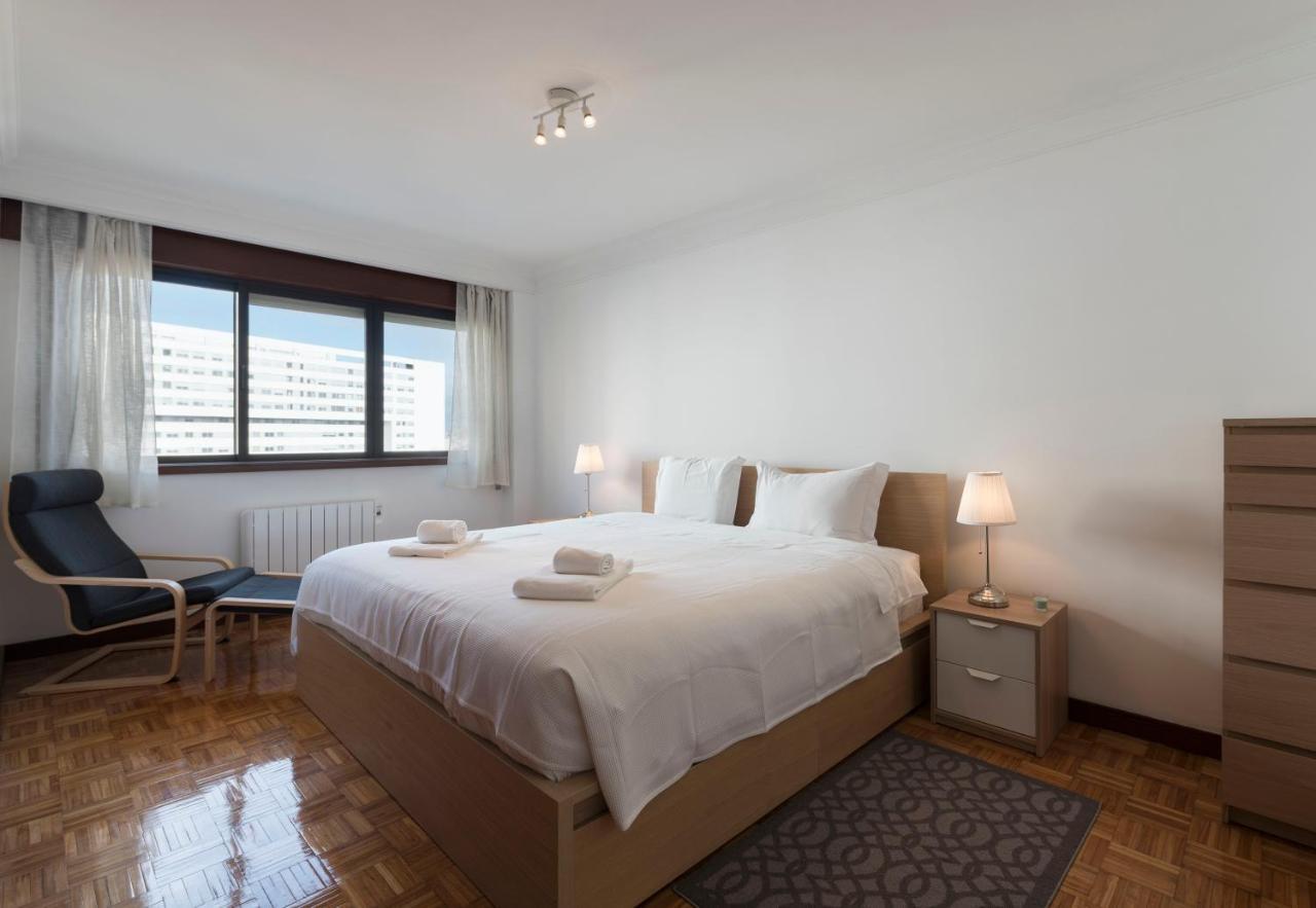 Lovelystay - Charming 3Br Flat W/ Free Parking In Devesas Vila Nova de Gaia Extérieur photo