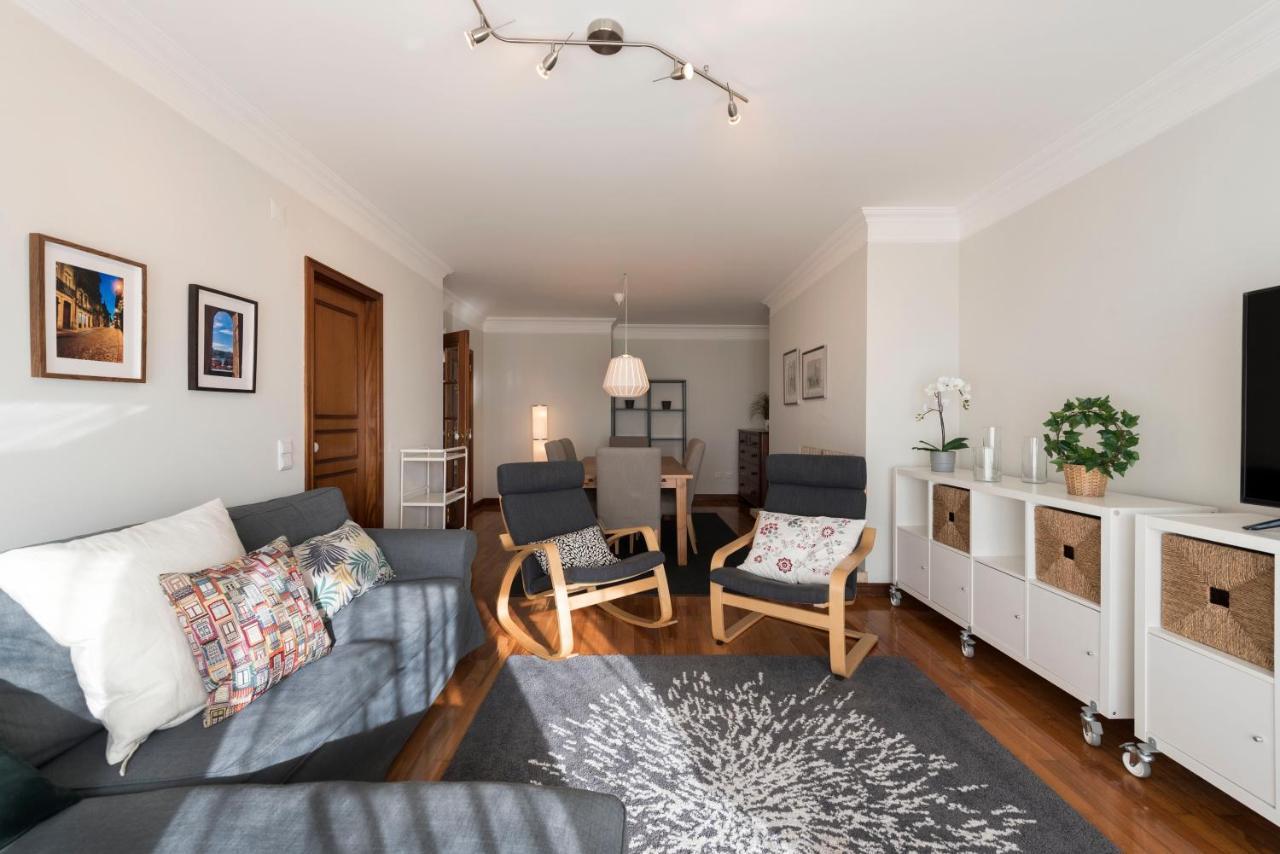Lovelystay - Charming 3Br Flat W/ Free Parking In Devesas Vila Nova de Gaia Extérieur photo