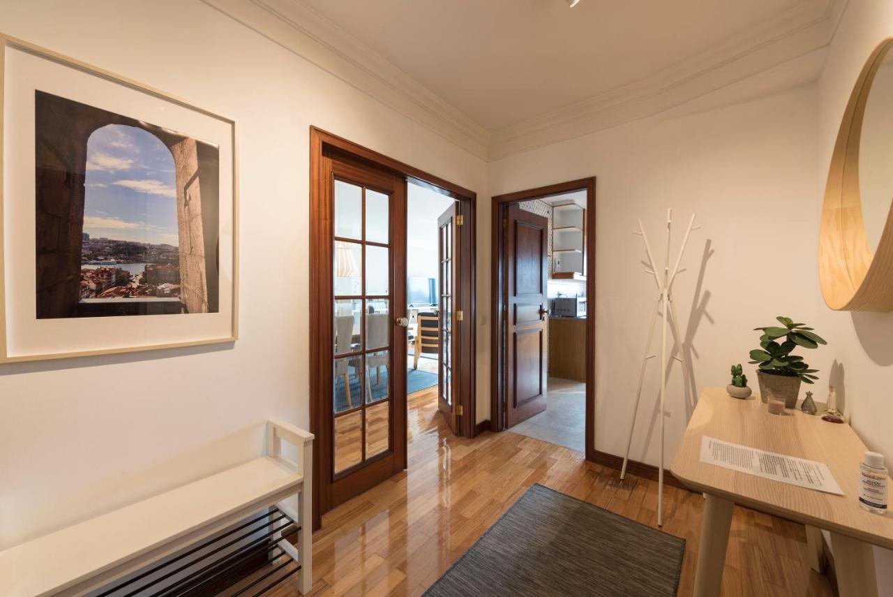 Lovelystay - Charming 3Br Flat W/ Free Parking In Devesas Vila Nova de Gaia Extérieur photo